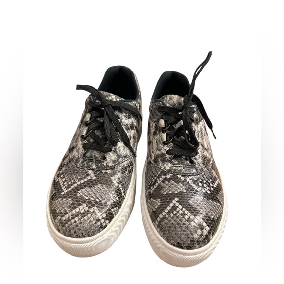 SAS Free Rein Mamba Python Print Lace Up Sneakers Black Women's Size 12 M - Picture 3 of 9